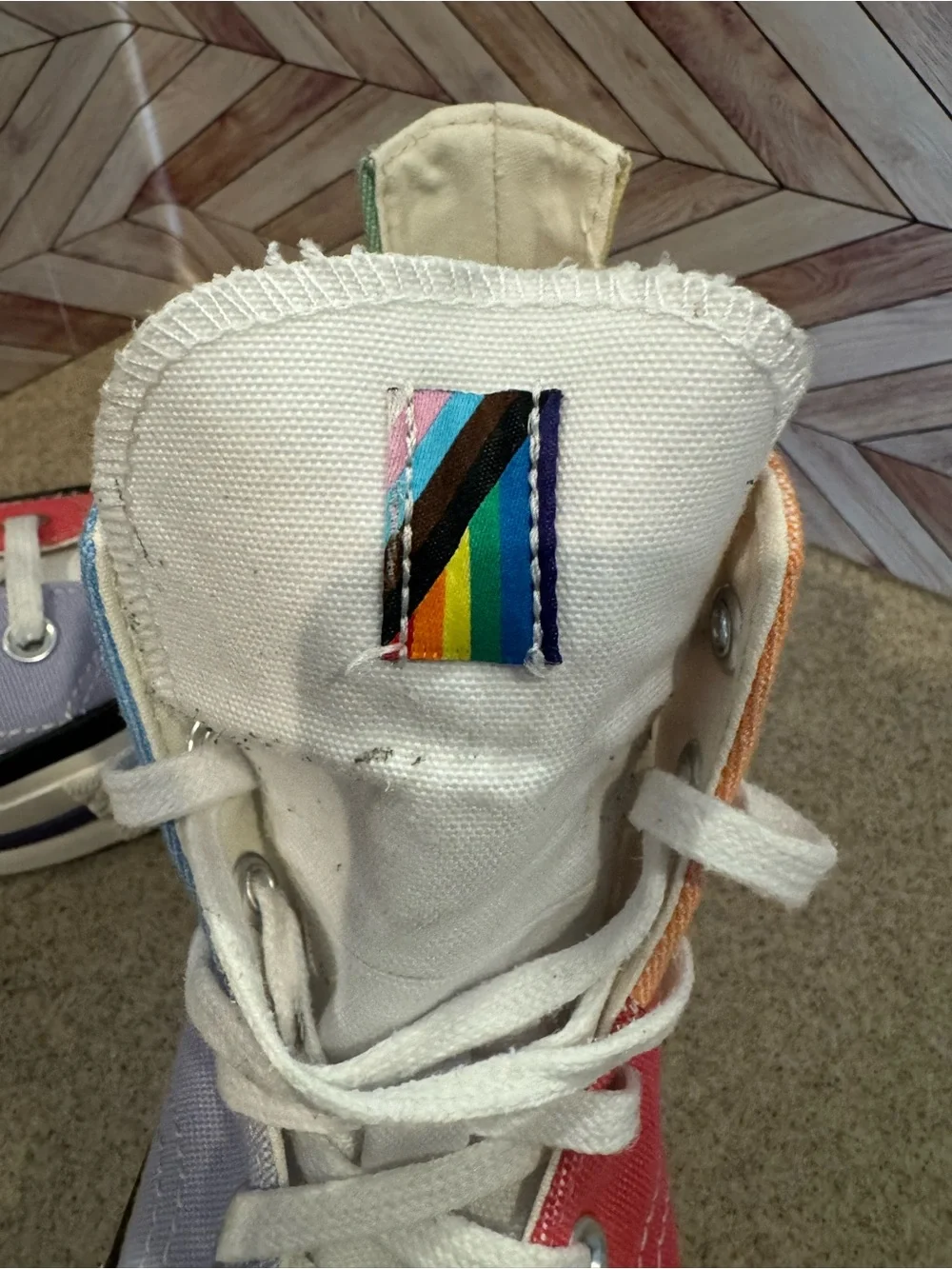 Converse Chuck 70 plus hi “pride proud to be”” mens 5.5 or ladies 7.5 A06029C - Picture 3 of 9
